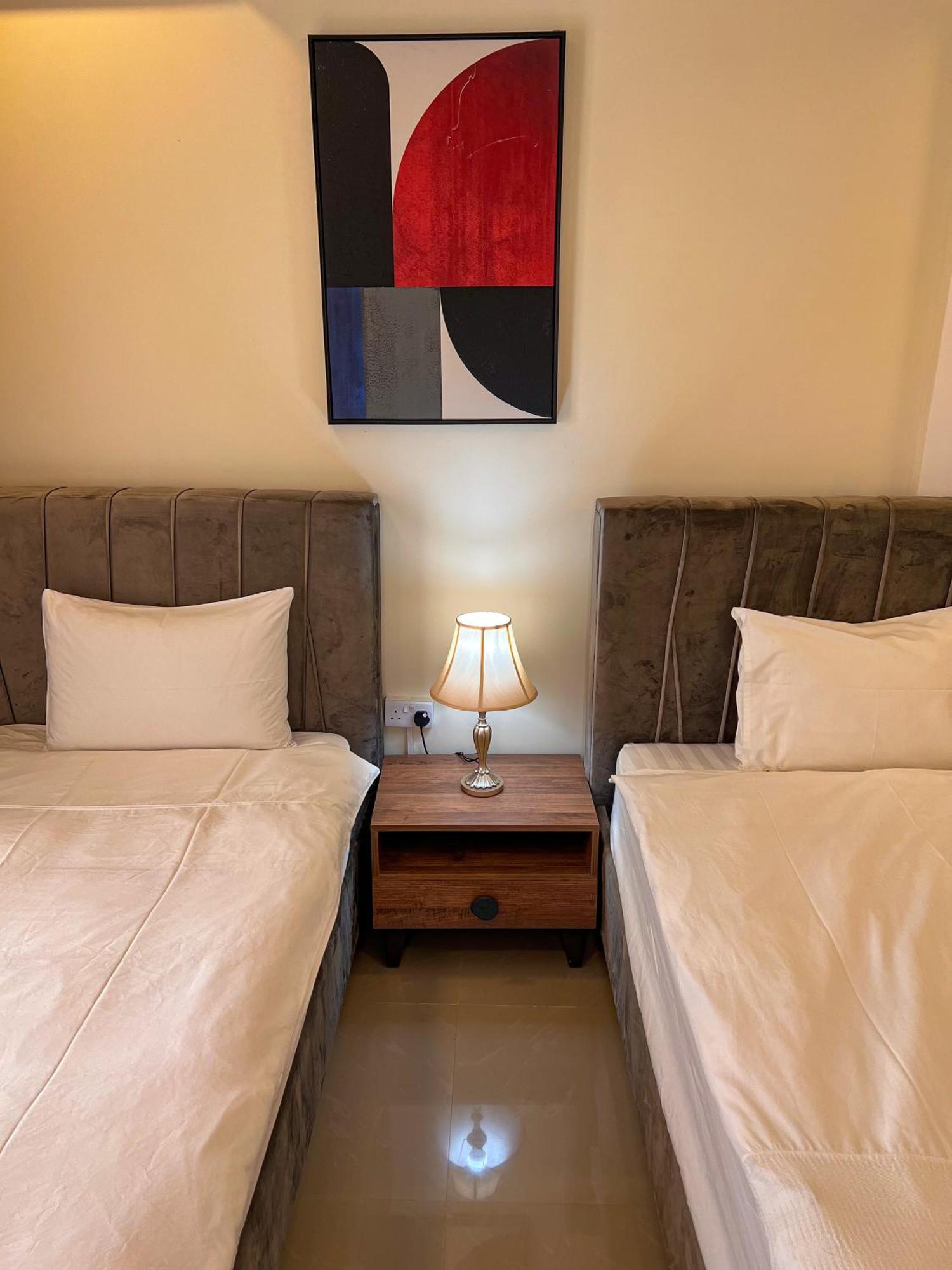 Alhamra Horizons Apartment Al Ḩamrāʼ Екстериор снимка